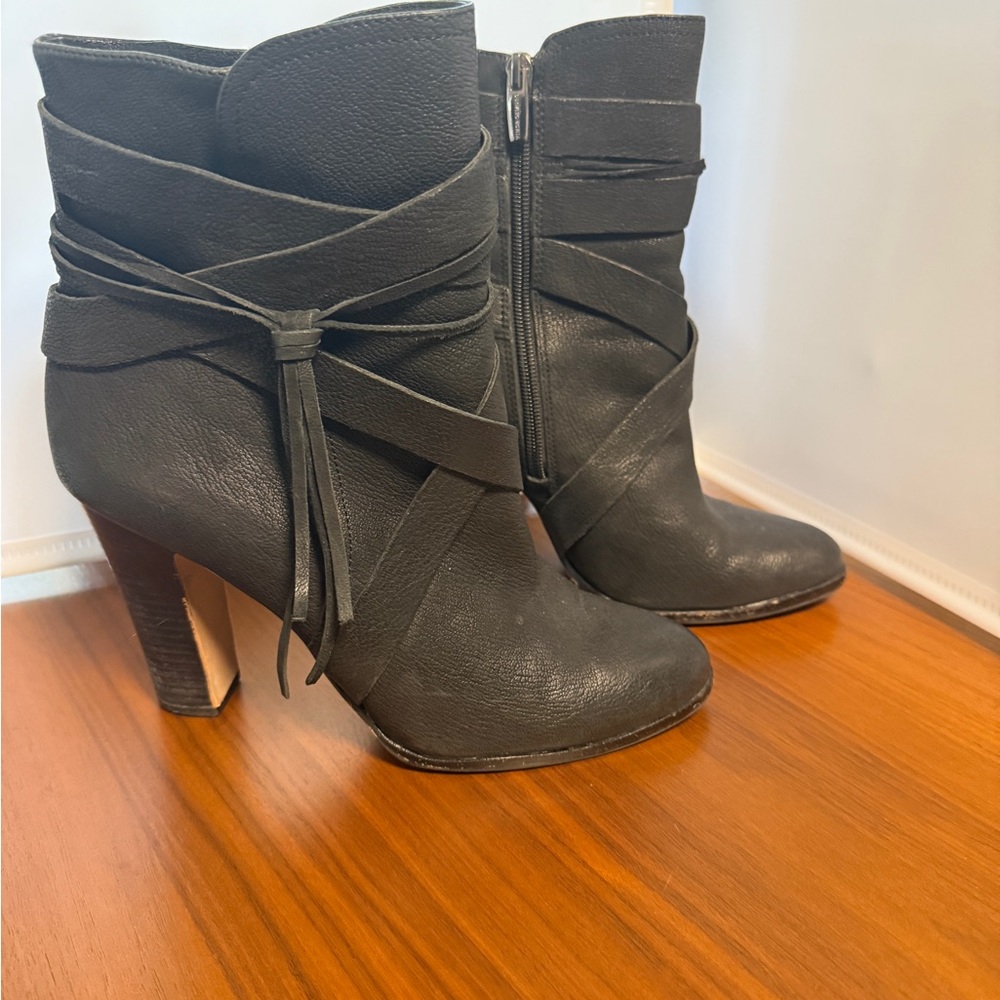 Vince Camuto Black Wrap Ankle Booties VP-Charisa